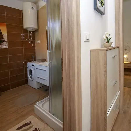 Polic Apartment